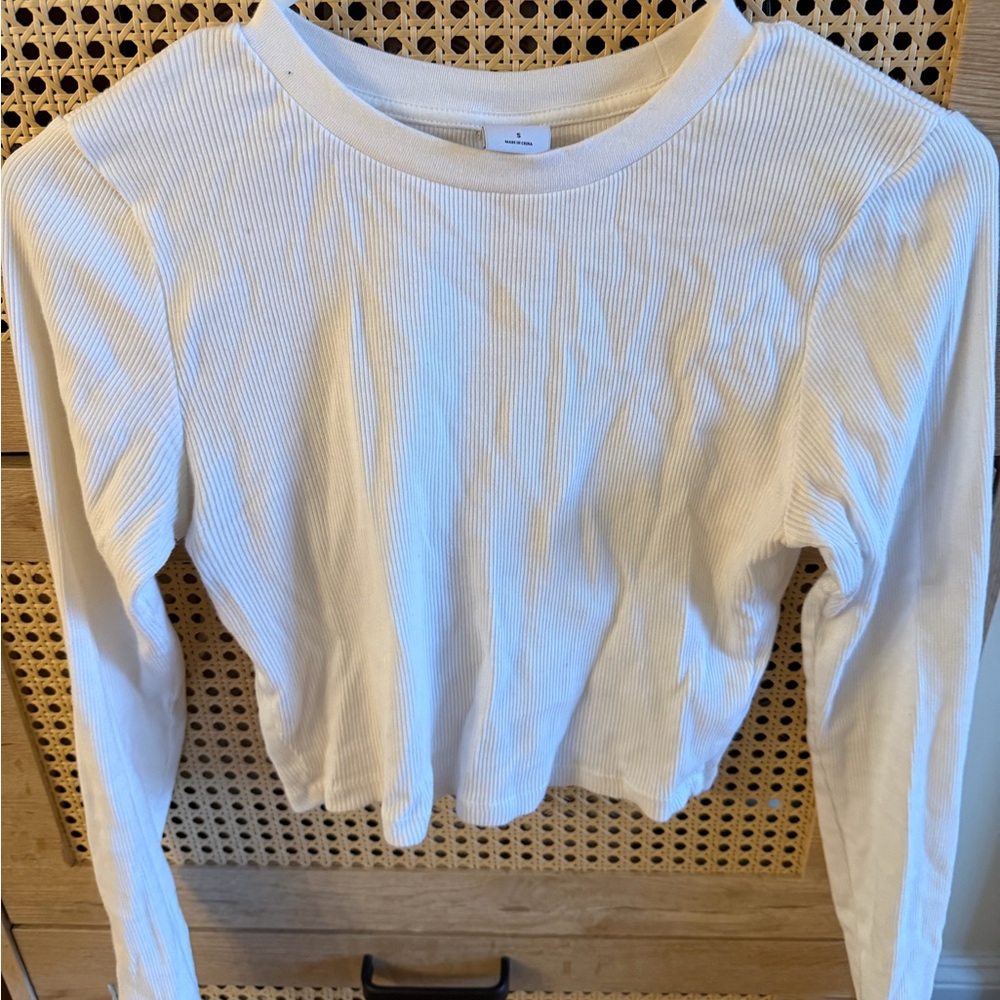 Aritzia TNA White Ribbed Knit Top